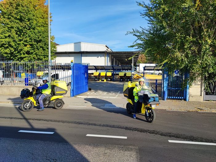 Poste Italiane: all’iniziativa guida sicura in collaborazione con la Polizia di Stato anche il personale della provincia di Pavia Poste Italiane: all’iniziativa guida sicura in collaborazione con la Polizia di Stato anche il personale della provincia di Pavia