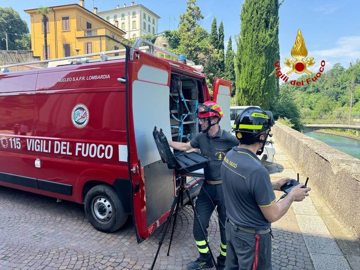 Riprese nel Milanese le ricerche dell'operaio caduto nel fiume Adda Riprese nel Milanese le ricerche dell'operaio caduto nel fiume Adda