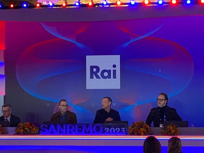 Sanremo 2023, il messaggio di Zelensky non sarà video, ma letto in diretta da Amadeus