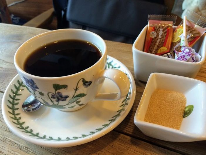 Pavia, caffè negato ad anziano disabile