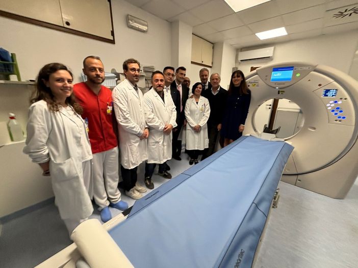 Vigevano, all'ospedale civile l'assessore regionale al Welfare Bertolaso ha inaugurato la nuova Tac per il reparto di radiologia
