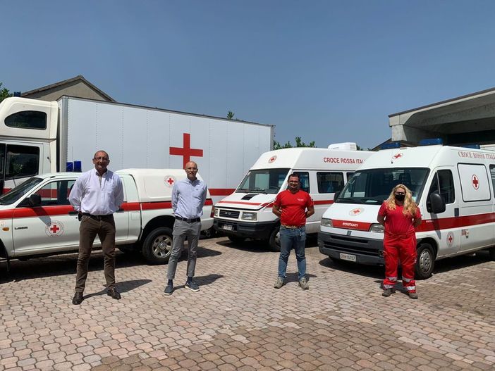 Cri Pavia, il gruppo Saviola dona i pannelli per la pavimentazione dell’hub vaccinale del Palacampus di Pavia