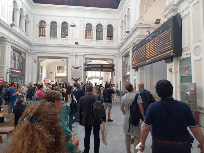 Terremoto a Genova, ritardi e cancellazioni sulle linee ferroviarie