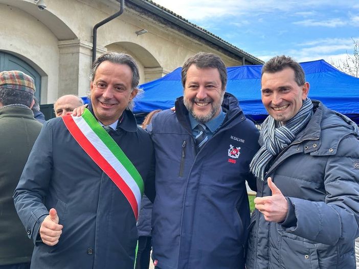 Vigevano, Matteo Salvini incontra i sindaci: "Superstrada per Malpensa una priorità, troveremo i fondi" Vigevano, Matteo Salvini incontra i sindaci: "Superstrada per Malpensa una priorità, troveremo i fondi"