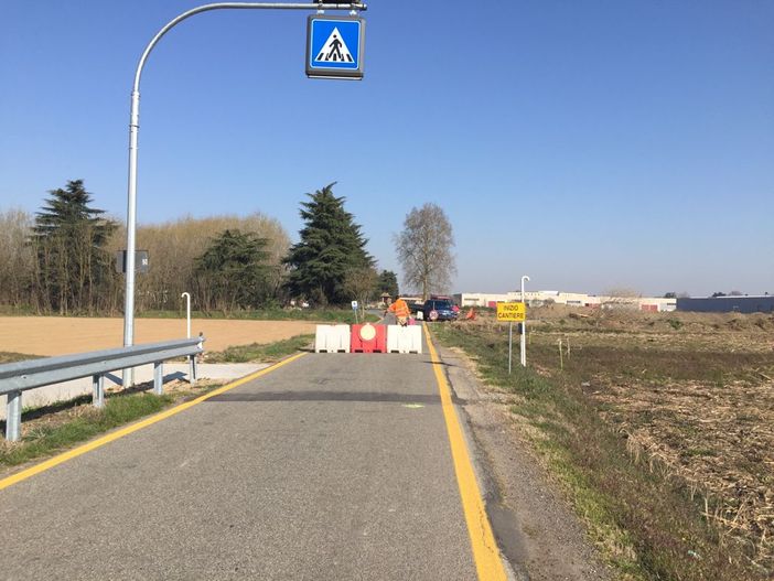 Abbiategrasso-Ozzero, via ai lavori della ciclabile Traccia Azzurra. Albetti, col suo ‘vidarem’, puntella la giunta Nai… Abbiategrasso-Ozzero, via ai lavori della ciclabile Traccia Azzurra. Albetti, col suo ‘vidarem’, puntella la giunta Nai…