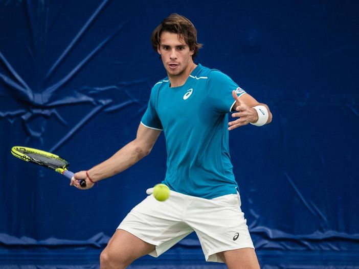 Tennis, challenger Andria: buon esordio per Filippo Baldi