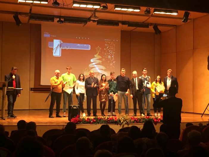 - FOTONOTIZIA - Mortara: Il medese Davide Morandi premiato con una borsa di studio dal Pool Mortara Sport