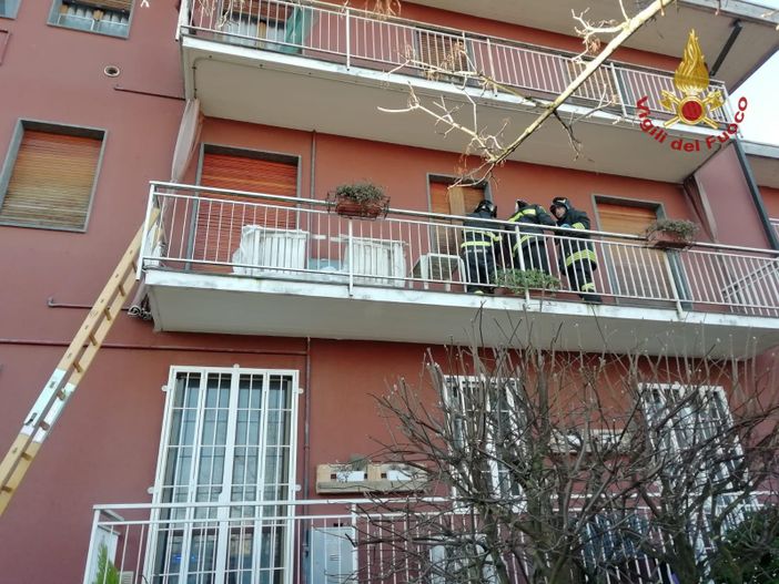 Oltrepò: accusa un malore in casa, arrivano i vigili del fuoco in soccorso Oltrepò: accusa un malore in casa, arrivano i vigili del fuoco in soccorso