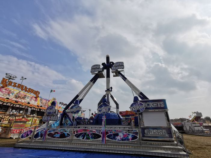 - FOTOGALLERY - Vigevano: arriva il luna park in piazzale Longo