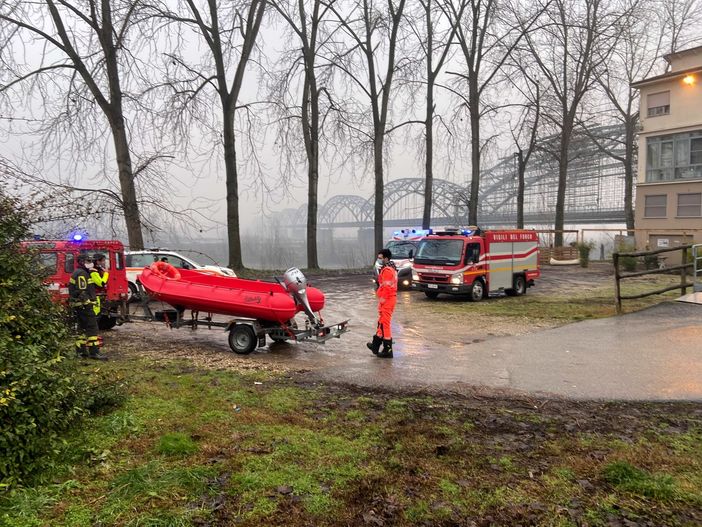Mezzana Bigli: mezzi di soccorso allertati per una presunta caduta nel Po, ma è tutto falso