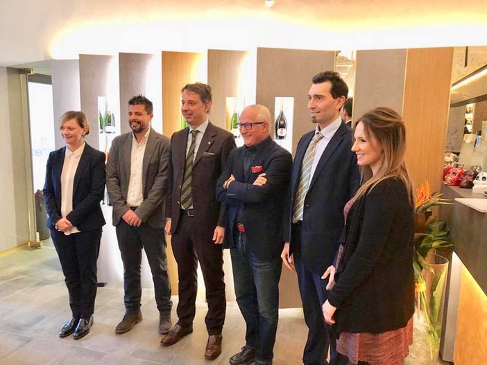 - FOTONOTIZIA - Inaugurato lo storico Caffè Commercio di Vigevano