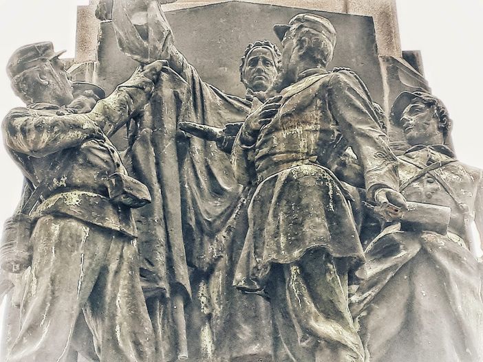 Tour “I figli della patria: dalla realtà al mito”