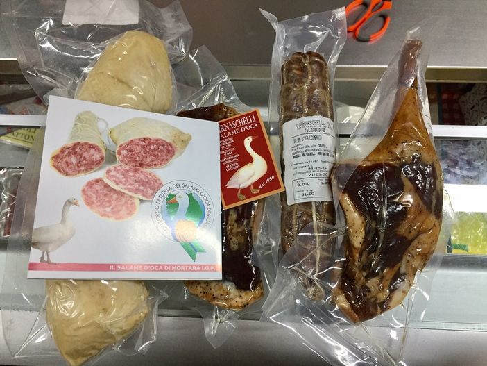 Mortara, il salame d’oca è uno dei pochi prodotti locali con il marchio di certificazione Mortara, il salame d’oca è uno dei pochi prodotti locali con il marchio di certificazione