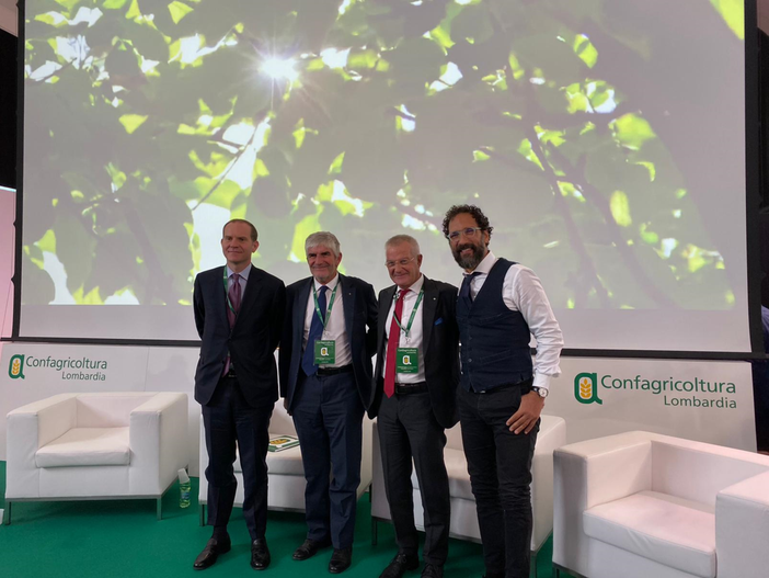 Inaugurazione nuova sede Confagricoltura Lombardia, Invernizzi (FI): “Regione Lombardia è esempio italiano per agricoltura e sostenibilità» Inaugurazione nuova sede Confagricoltura Lombardia, Invernizzi (FI): “Regione Lombardia è esempio italiano per agricoltura e sostenibilità»