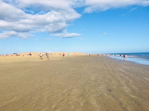 VIDEO-APPELLO DA GRAN CANARIA. La Grecia non ci vuole? «lombardi, venite alle Canarie. Vi aspettiamo a braccia aperte» VIDEO-APPELLO DA GRAN CANARIA. La Grecia non ci vuole? «lombardi, venite alle Canarie. Vi aspettiamo a braccia aperte»