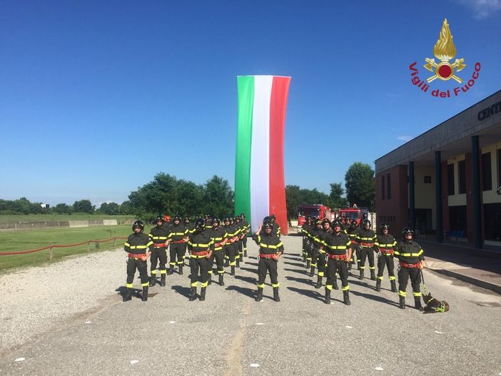 Giuramento Vigili del Fuoco 187° Corso, arriva un nuovo rinforzo per il comando provinciale di Pavia Giuramento Vigili del Fuoco 187° Corso, arriva un nuovo rinforzo per il comando provinciale di Pavia