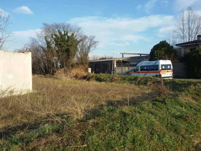 Magenta: incendio in un capannone di via I Maggio