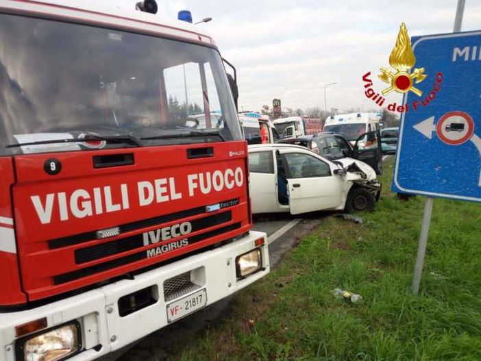 Sedriano: grave incidente sulla ex SS11, tre feriti Sedriano: grave incidente sulla ex SS11, tre feriti