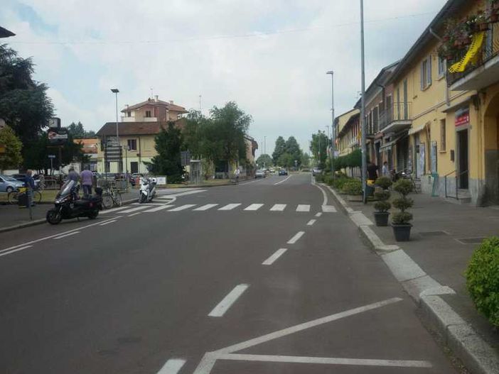 Magenta, per sottrarsi al controllo un egiziano minaccia i Carabinieri e si spoglia: denunciato