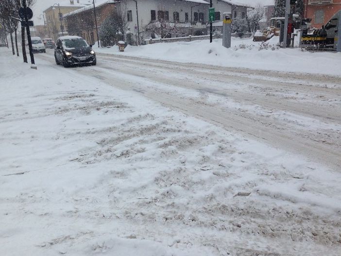 Maltempo, neve in Lombardia: anche a Pavia trattori Coldiretti in azione Maltempo, neve in Lombardia: anche a Pavia trattori Coldiretti in azione