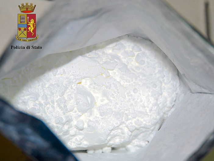 Milano, donna "pizzicata"... con 43 chili di "coca" in cucina Milano, donna "pizzicata"... con 43 chili di "coca" in cucina