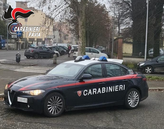 Palestro, cumulo di pene per lesioni all'ex e traffico di rifiuti: arrestato 34enne dai carabinieri