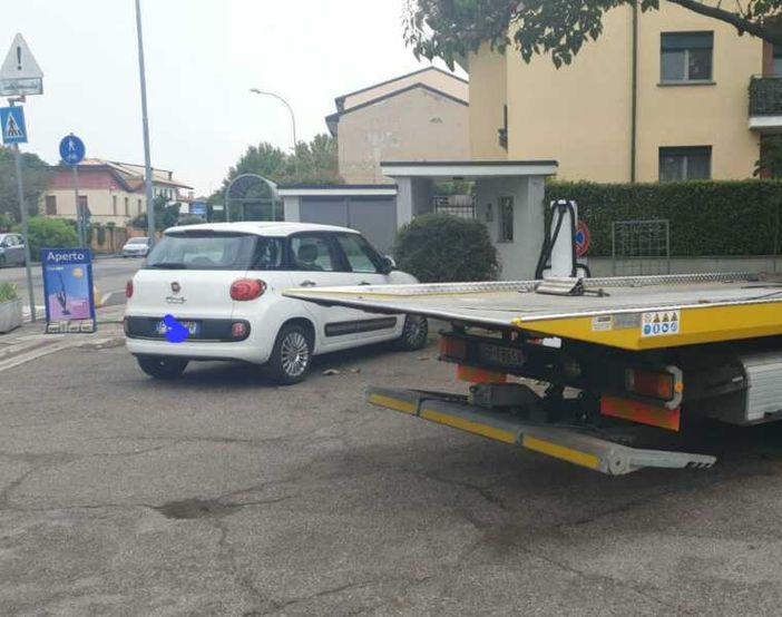 Anziano colto da amnesia si perde in auto e, dal confine Svizzero, finisce a Vittuone: salvato da un volontario di Protezione Civile