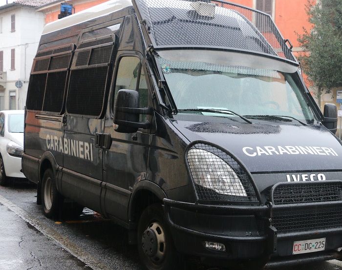 Vittuone, rubano una bicicletta alla stazione: arrestati un ragazzo di Magenta e una ragazza di Vittuone