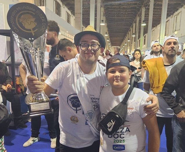 LA STORIA. Mede: Alessandro Cardone, campione per la categoria a squadre del campionato Pizza DOC 2023