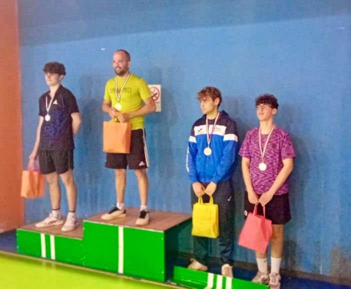 Tennistavolo, torneo open assoluto, ancora grande prova di Alessandro Peluso. Sul podio a Villadossola Tennistavolo, torneo open assoluto, ancora grande prova di Alessandro Peluso. Sul podio a Villadossola