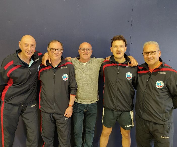 Da sinistra Massimo Zorzoli, Gianni Agosti, Davide Bonacasa, Fabrizio Negri, Davide Tessarin Da sinistra Massimo Zorzoli, Gianni Agosti, Davide Bonacasa, Fabrizio Negri, Davide Tessarin