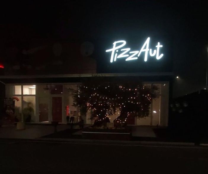 PizzAut, la fiducia è stata ricompensata: «Si sono presentati i clienti che non avevano pagato. E hanno lasciato pure i cioccolatini per i ragazzi» PizzAut, la fiducia è stata ricompensata: «Si sono presentati i clienti che non avevano pagato. E hanno lasciato pure i cioccolatini per i ragazzi»