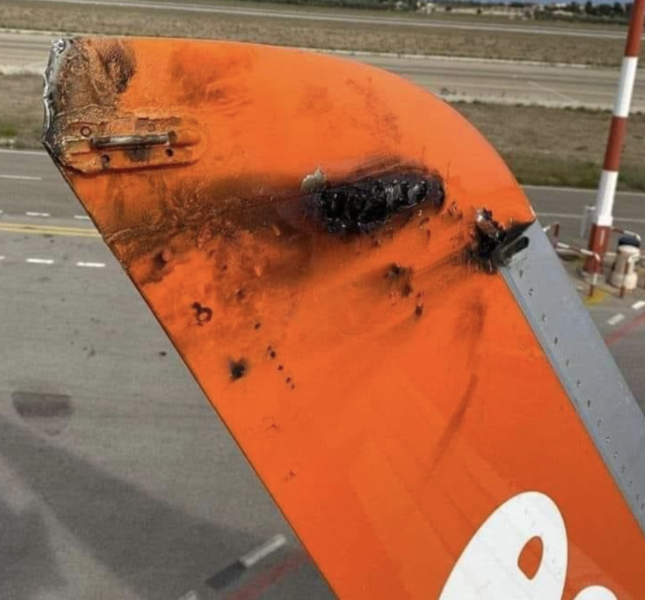 Aereo colpito da un fulmine: paura su un volo partito da Malpensa e diretto a Napoli