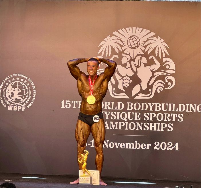 Alessio Andrani si laurea Campione del Mondo di body-building nella categoria +182 cm Alessio Andrani si laurea Campione del Mondo di body-building nella categoria +182 cm