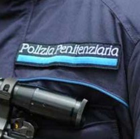 Alessandria: incendio in una cella di San Michele, tre agenti intossicati Alessandria: incendio in una cella di San Michele, tre agenti intossicati