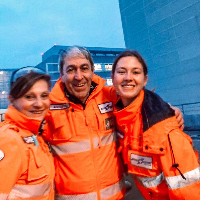 Magenta: donna partorisce in ambulanza, l’emozione dell’equipaggio della Croce Bianca