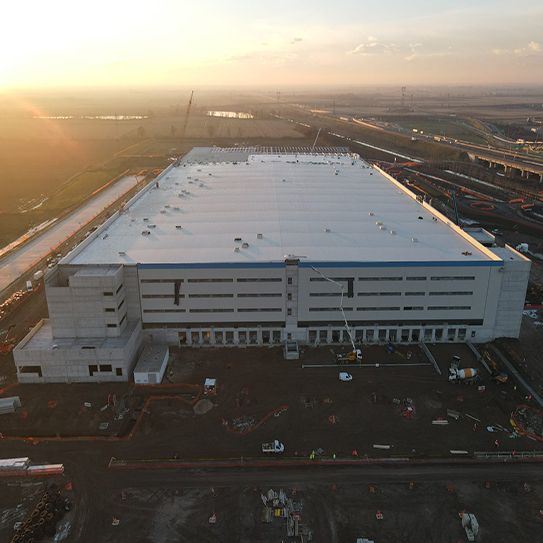 Amazon, due anni a Novara: 1000 posti di lavoro a tempo indeterminato Amazon, due anni a Novara: 1000 posti di lavoro a tempo indeterminato