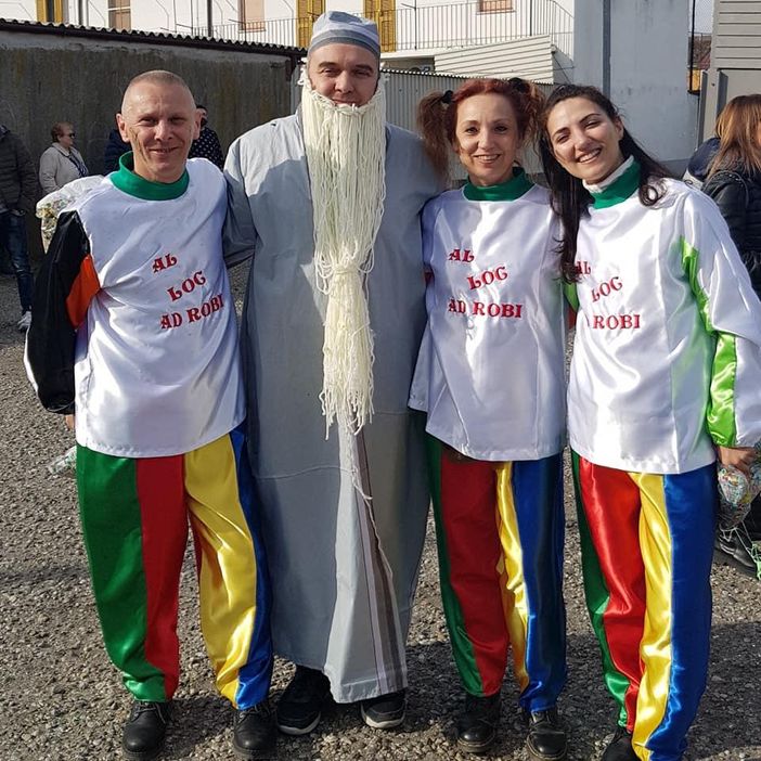 Robbio: giochi, animazione e sfilata dei carri allegorici. Si avvicina il carnevale Robbio: giochi, animazione e sfilata dei carri allegorici. Si avvicina il carnevale