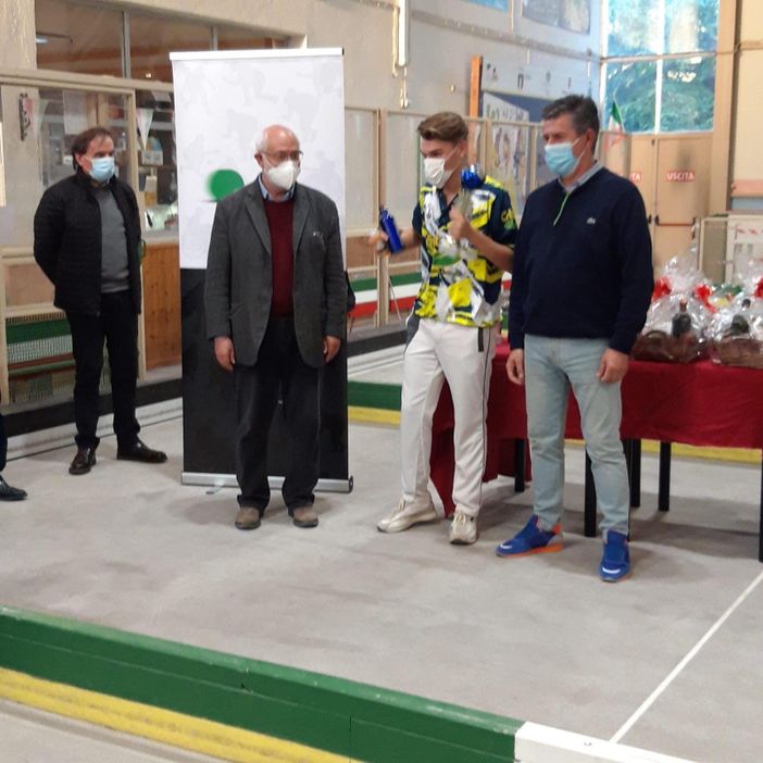 Voghera: all'istituto "Pascal", Davide Coscia vince la medaglia d'argento ai campionati nazionali juniores di bocce Voghera: all'istituto "Pascal", Davide Coscia vince la medaglia d'argento ai campionati nazionali juniores di bocce