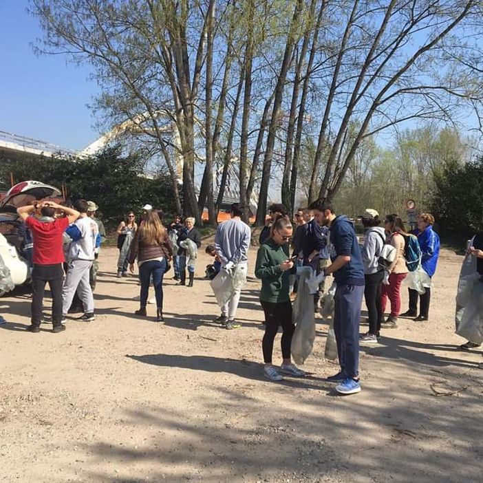 Soddisfazione per il Rotaract Castelli della Lomellina dopo il primo Clean Up Your City vigevanese Soddisfazione per il Rotaract Castelli della Lomellina dopo il primo Clean Up Your City vigevanese