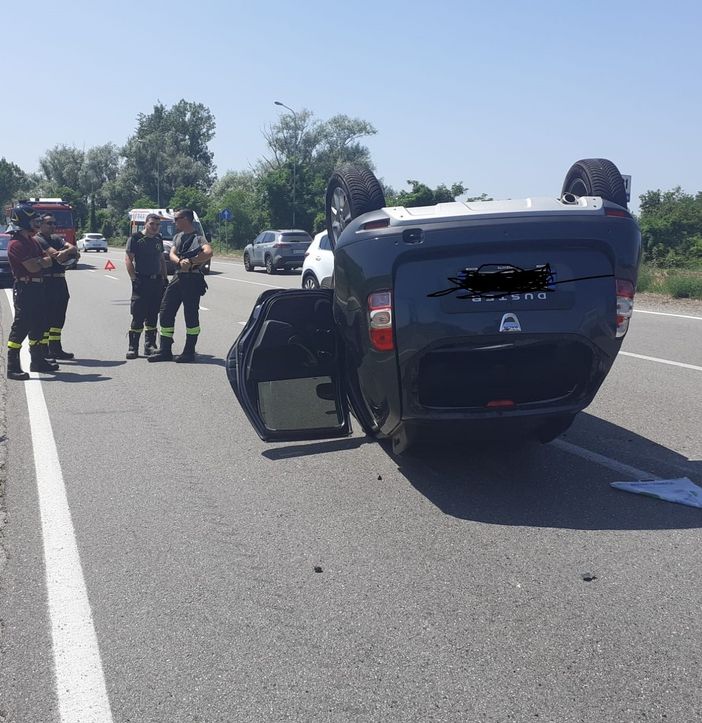 Tromello: incidente sulla provinciale 596, soccorse 2 persone Tromello: incidente sulla provinciale 596, soccorse 2 persone