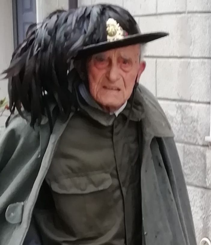 Oltrepò: il bersagliere Luigi Colombi compie 100 anni Oltrepò: il bersagliere Luigi Colombi compie 100 anni