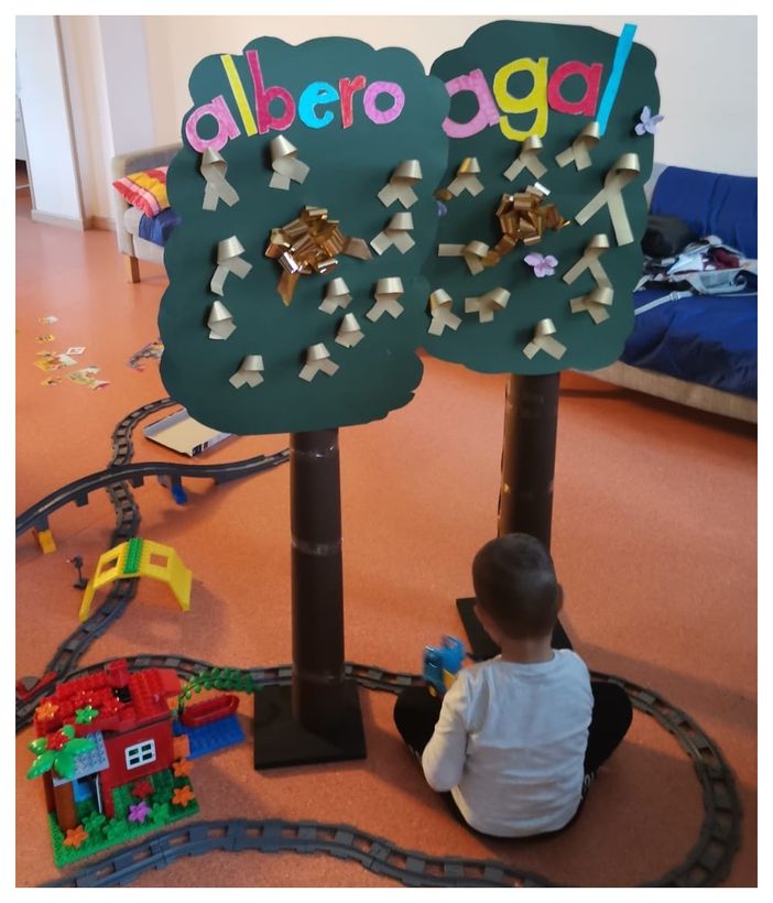 Pavia, le chiese illuminate d'oro da AGAL per i bambini colpiti dal cancro