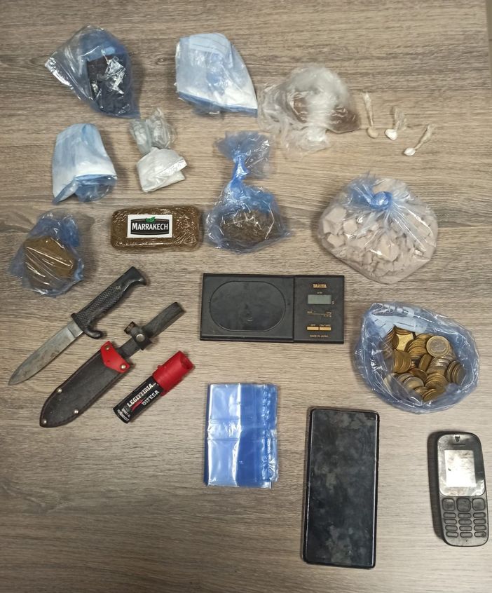 Vidigulfo: spaccio in campagna, in manette due pusher trovati con mezzo chili di droga