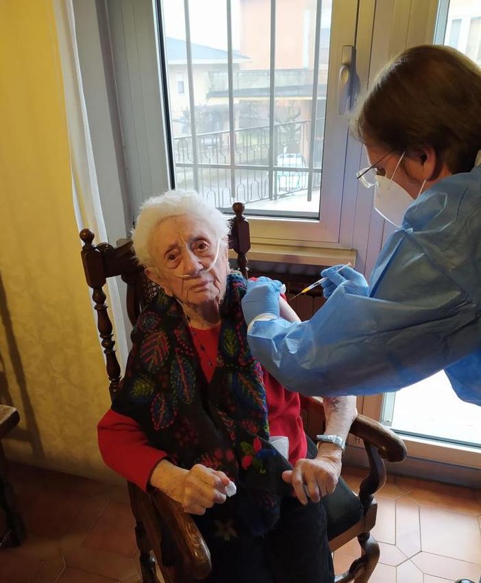 Covid-19: gli over 80 pavesi possono vaccinarsi presso i medici di famiglia Covid-19: gli over 80 pavesi possono vaccinarsi presso i medici di famiglia