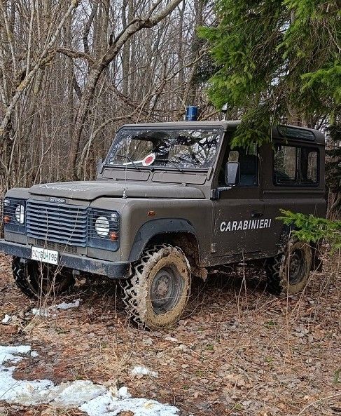 Oltrepò, controlli dei carabinieri forestali sui sentieri vietati a jeep e moto da enduro: scattano sanzioni da oltre 700 euro