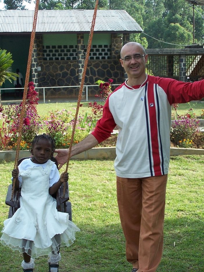 Mortara, Franco Villaggi in prima fila per aiutare i bambini cardiopatici di “Cuore Fratello” Mortara, Franco Villaggi in prima fila per aiutare i bambini cardiopatici di “Cuore Fratello”