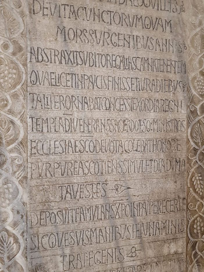 Visita guidata “Parole dimenticate nella pietra” Visita guidata “Parole dimenticate nella pietra”