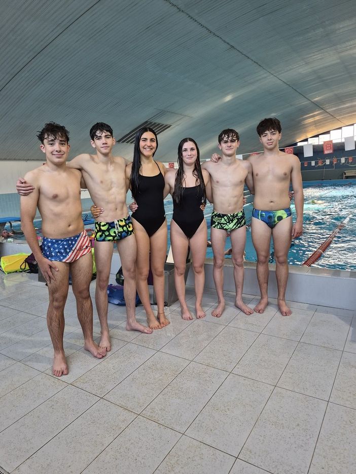 Nella foto: gli atleti dell’H2Sport che hanno gareggiato a Tenero nel Meeting del Verbano Nella foto: gli atleti dell’H2Sport che hanno gareggiato a Tenero nel Meeting del Verbano