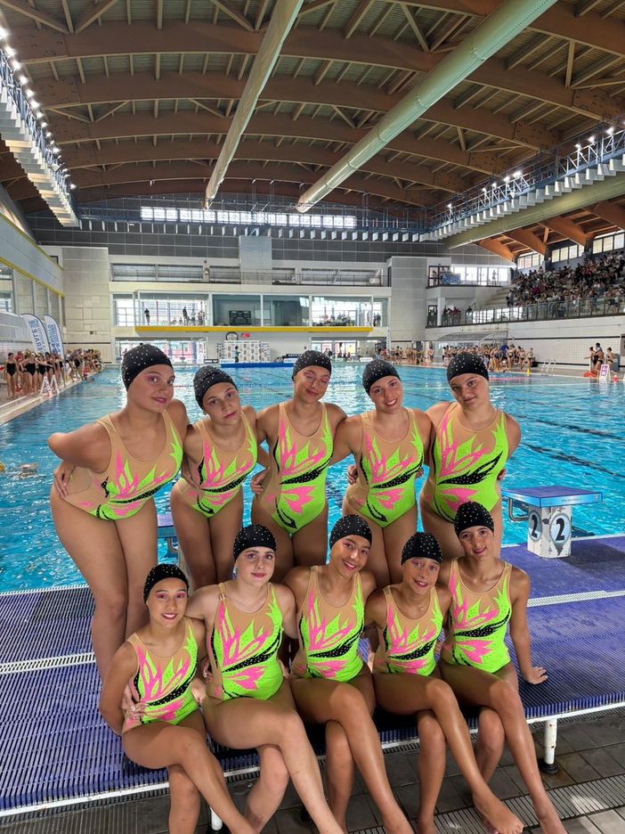 Nuoto artistico, 12 sincronette dell'H2Sport Vigevano impegnate nei campionati italiani ragazze Nuoto artistico, 12 sincronette dell'H2Sport Vigevano impegnate nei campionati italiani ragazze